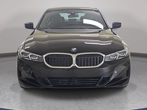 Used 2024 BMW 330i Sedan w/ Premium Package RWD image 3