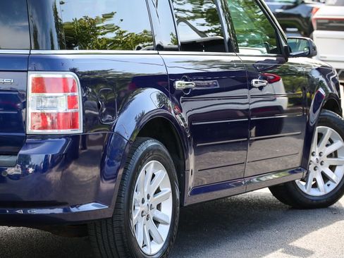 Used 2011 Ford Flex SEL w/ Rapid Spec Order Code FWD image 15