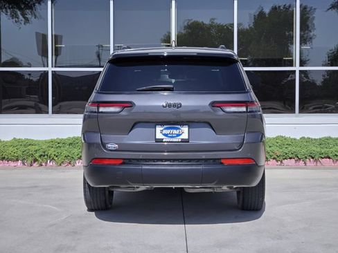 Used 2024 Jeep Grand Cherokee L Laredo RWD image 6