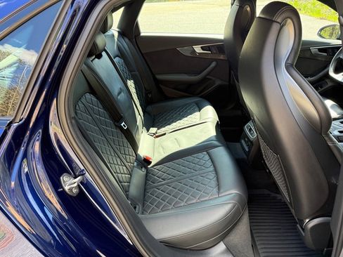 Used 2019 Audi S4 Premium Plus w/ Premium Plus Package image 18