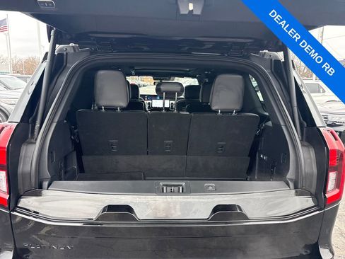 Used 2025 Ford Expedition Platinum w/ Stealth Appearance Package image 10