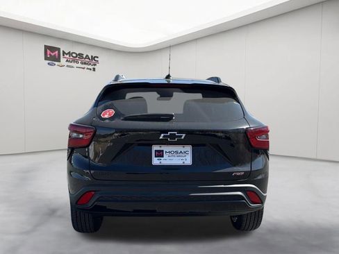 New 2026 Chevrolet Trax RS w/ Sunroof Package FWD image 6