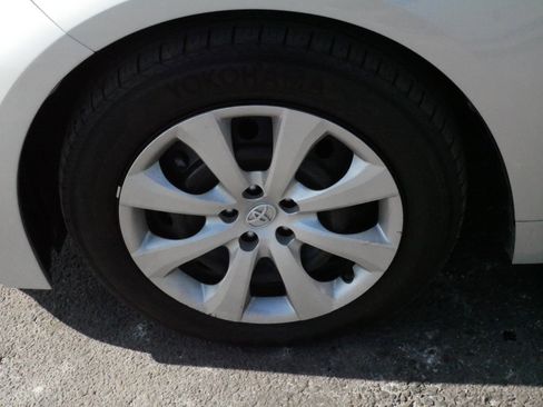 Certified 2025 Toyota Corolla LE image 15