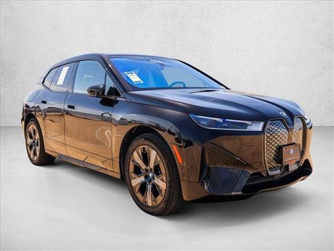 Certified 2024 BMW iX xDrive50 w/ Premium Package AWD/4WD image 3