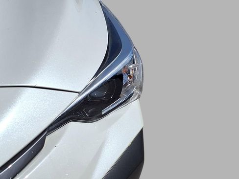 Certified 2025 Subaru Crosstrek 2.0i Premium image 29