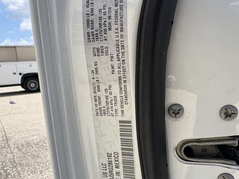 Used 2024 RAM 2500 Big Horn AWD/4WD image 28