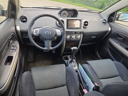 Used 2006 Scion xA FWD image 12