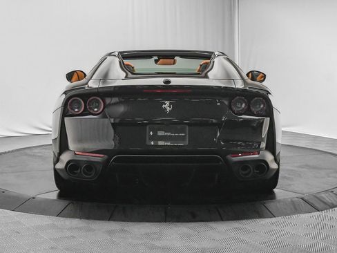 Used 2022 Ferrari 812 GTS image 7