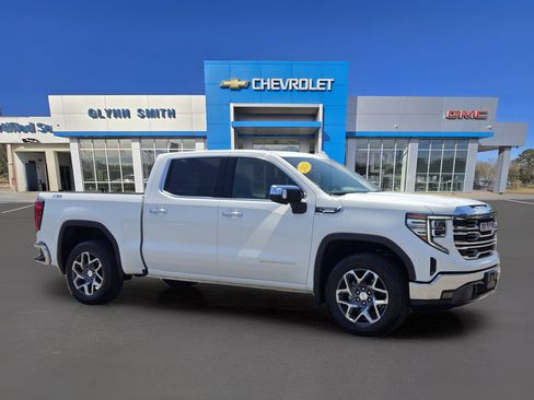 Used 2024 GMC Sierra 1500 SLT AWD/4WD image 5
