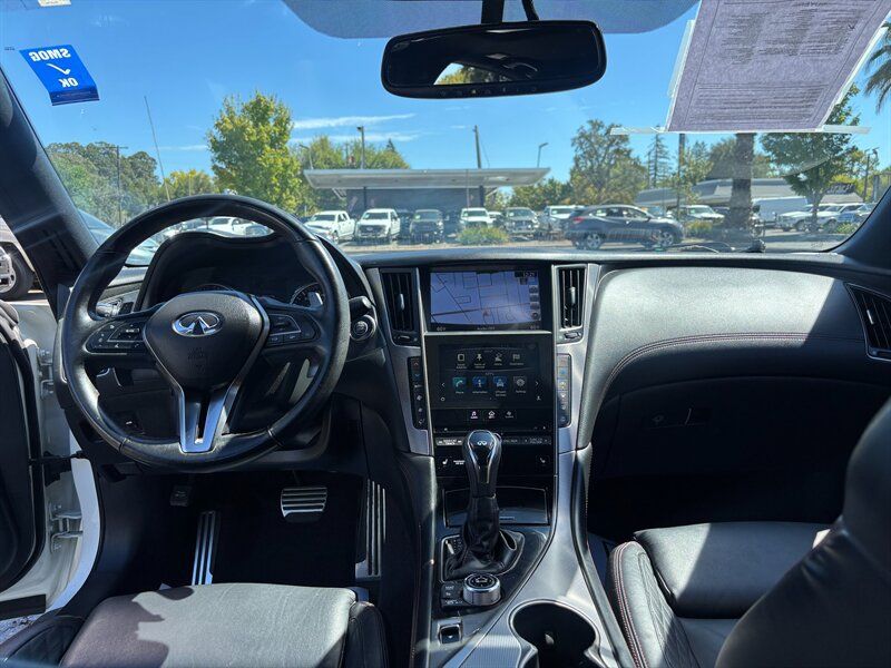 Used 2018 INFINITI Q50 Red Sport 400 w/ Sensory Package (Sport) RWD image 10