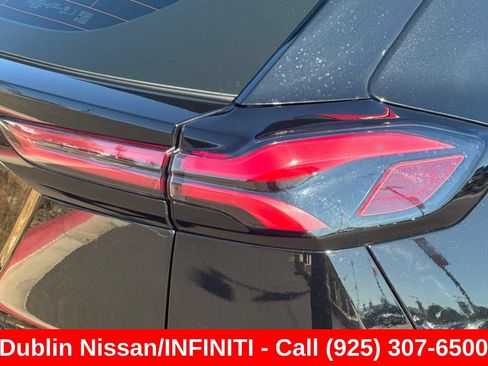 Used 2023 Chevrolet Bolt EUV LT FWD image 49