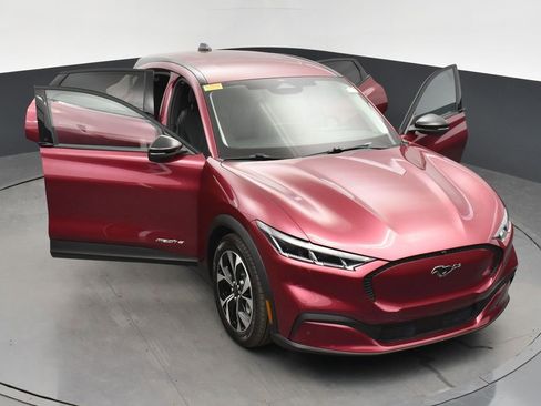 Used 2025 Ford Mustang Mach-E Select w/ Comfort Package Lite image 30