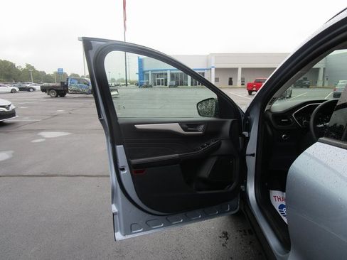 Used 2022 Ford Escape SE w/ Convenience Package image 16