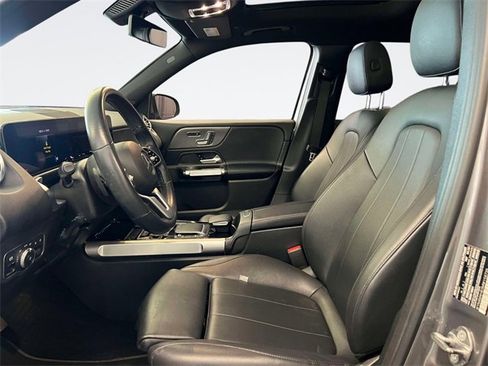 Certified 2021 Mercedes-Benz GLB 250 4MATIC image 18