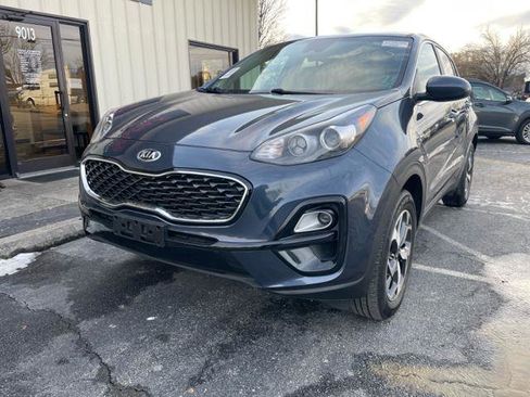 Used 2022 Kia Sportage LX image 2
