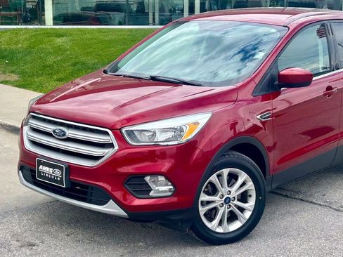 Certified 2019 Ford Escape SE AWD/4WD image 2