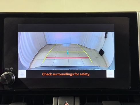 Certified 2023 Toyota RAV4 XLE FWD image 27