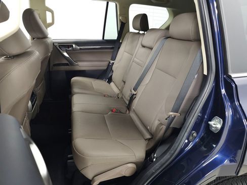 Used 2023 Lexus GX 460 Premium w/ Premium Package AWD/4WD image 32
