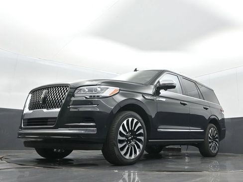 Used 2023 Lincoln Navigator Black Label AWD/4WD image 13