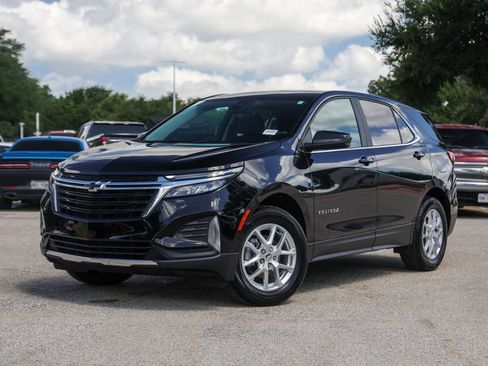 Used 2024 Chevrolet Equinox LT w/ LPO, Floor Liner Package FWD image 2