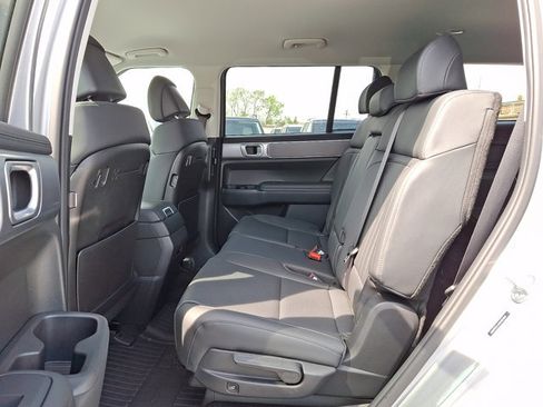 Used 2025 Hyundai Santa Fe SEL AWD/4WD image 10