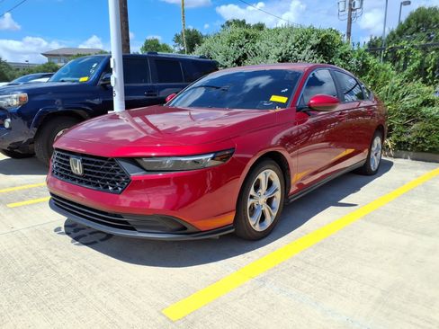Used 2025 Honda Accord LX image 1