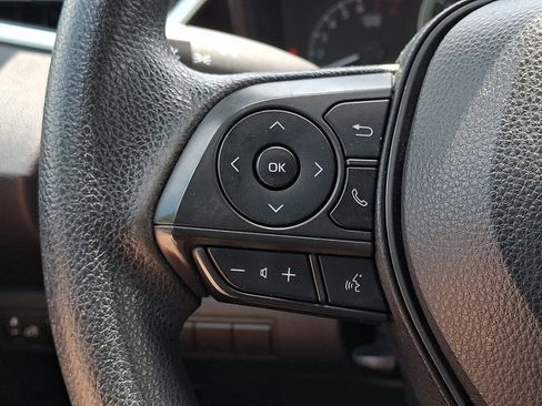 Used 2022 Toyota Corolla LE FWD image 21