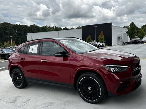 Certified 2025 Mercedes-Benz GLA 250 image 2