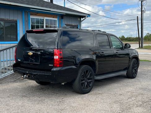Used 2012 Chevrolet Suburban LT image 6