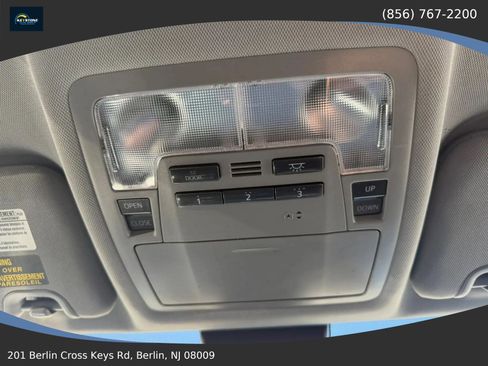 Used 2017 Toyota Highlander XLE FWD image 32
