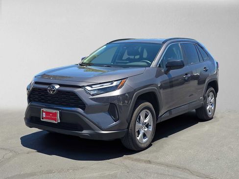 Certified 2025 Toyota RAV4 LE AWD/4WD image 7