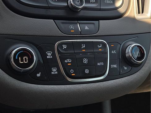 Used 2023 Chevrolet Malibu LT FWD image 14