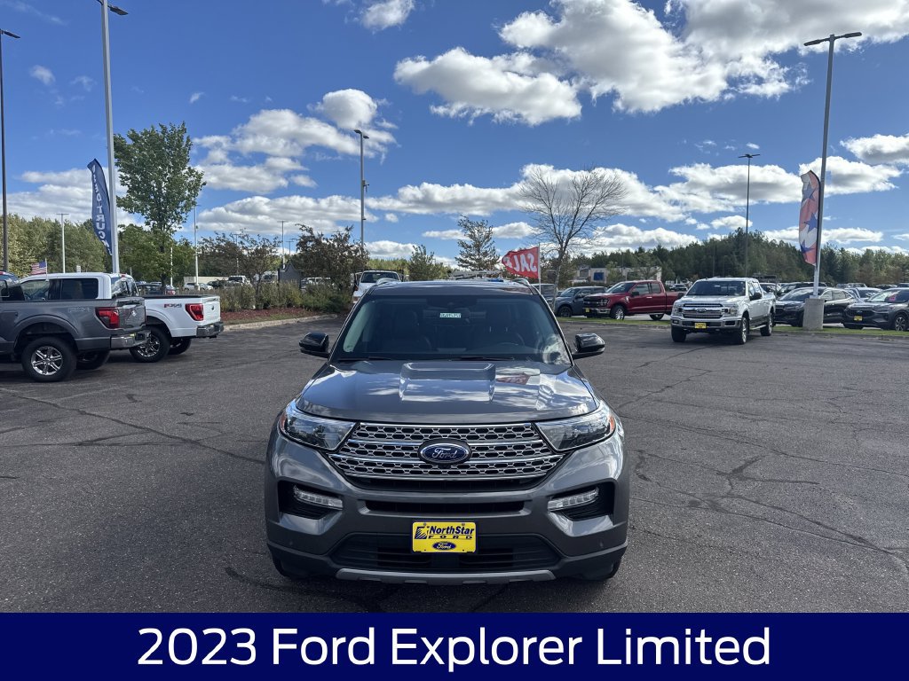 Certified 2023 Ford Explorer Limited AWD/4WD image 4