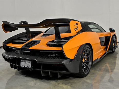 Used 2019 McLaren Senna RWD image 15