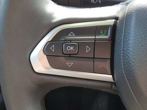 Used 2023 Jeep Compass Latitude w/ Convenience Group AWD/4WD image 13