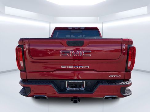 Used 2023 GMC Sierra 1500 AT4 w/ Technology Package image 4