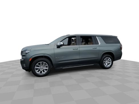 Certified 2023 Chevrolet Suburban Premier w/ Premium Package 2 AWD/4WD image 4