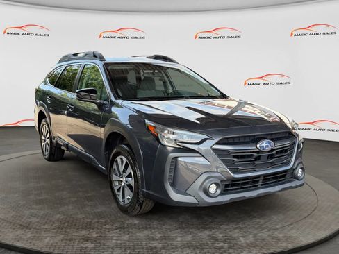 Used 2024 Subaru Outback Premium AWD/4WD image 5