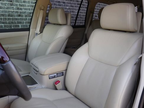 Used 2014 Lexus LX 570 4WD image 59