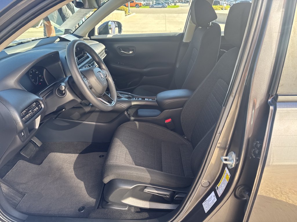 Used 2024 Honda HR-V LX image 9