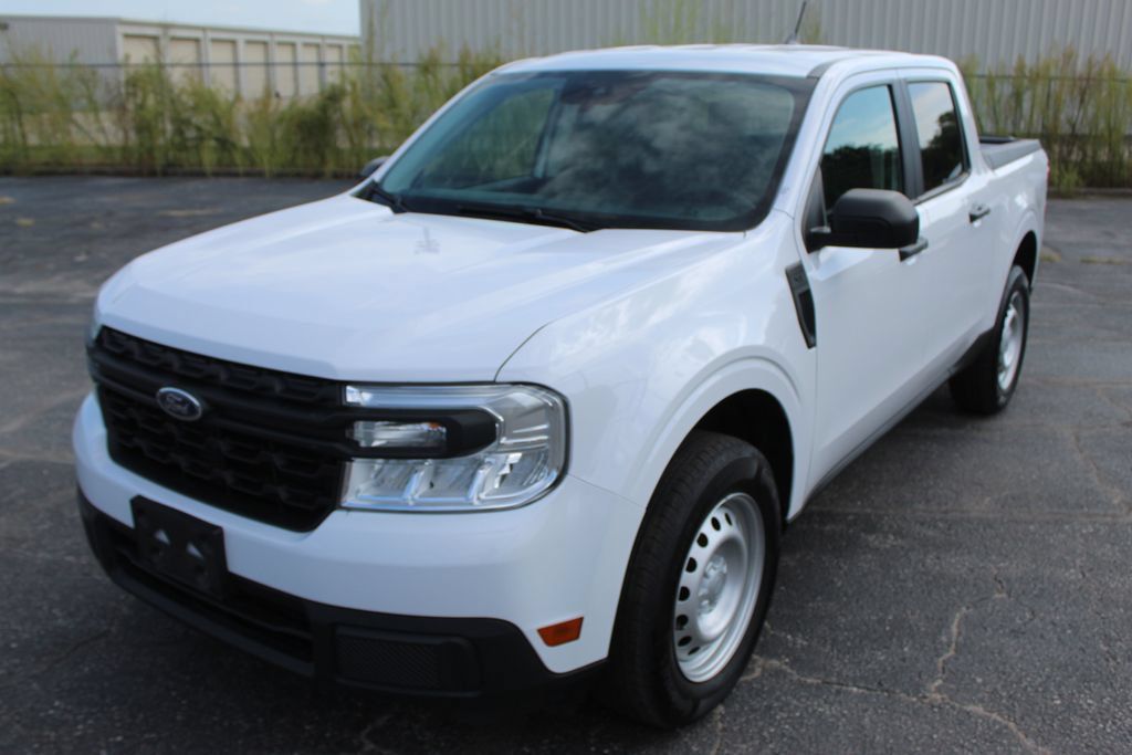 Used 2022 Ford Maverick XL FWD image 2