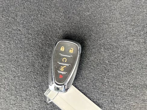 Used 2023 Chevrolet Traverse LT AWD/4WD image 44