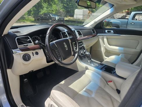Used 2009 Lincoln MKS AWD image 10
