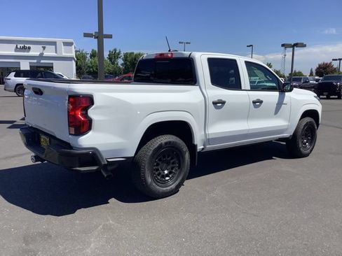 Used 2026 Chevrolet Colorado W/T w/ Advanced Trailering Package RWD image 32