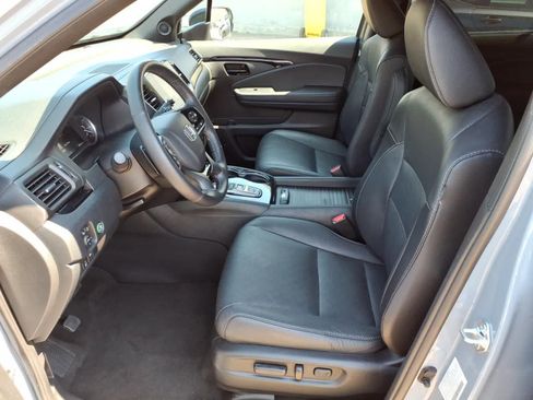 Used 2023 Honda Passport Elite image 14