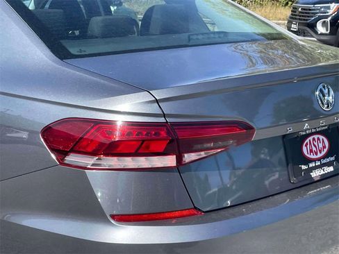 Used 2021 Volkswagen Passat 2.0T S image 11