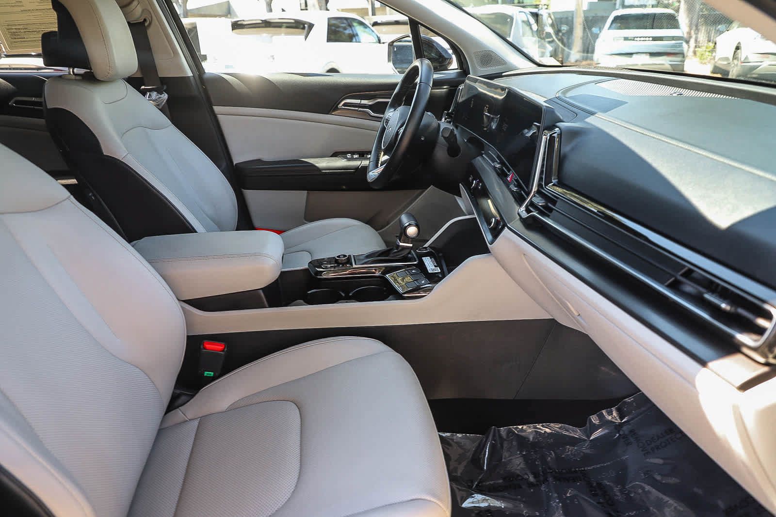 Used 2023 Kia Sportage EX FWD image 16