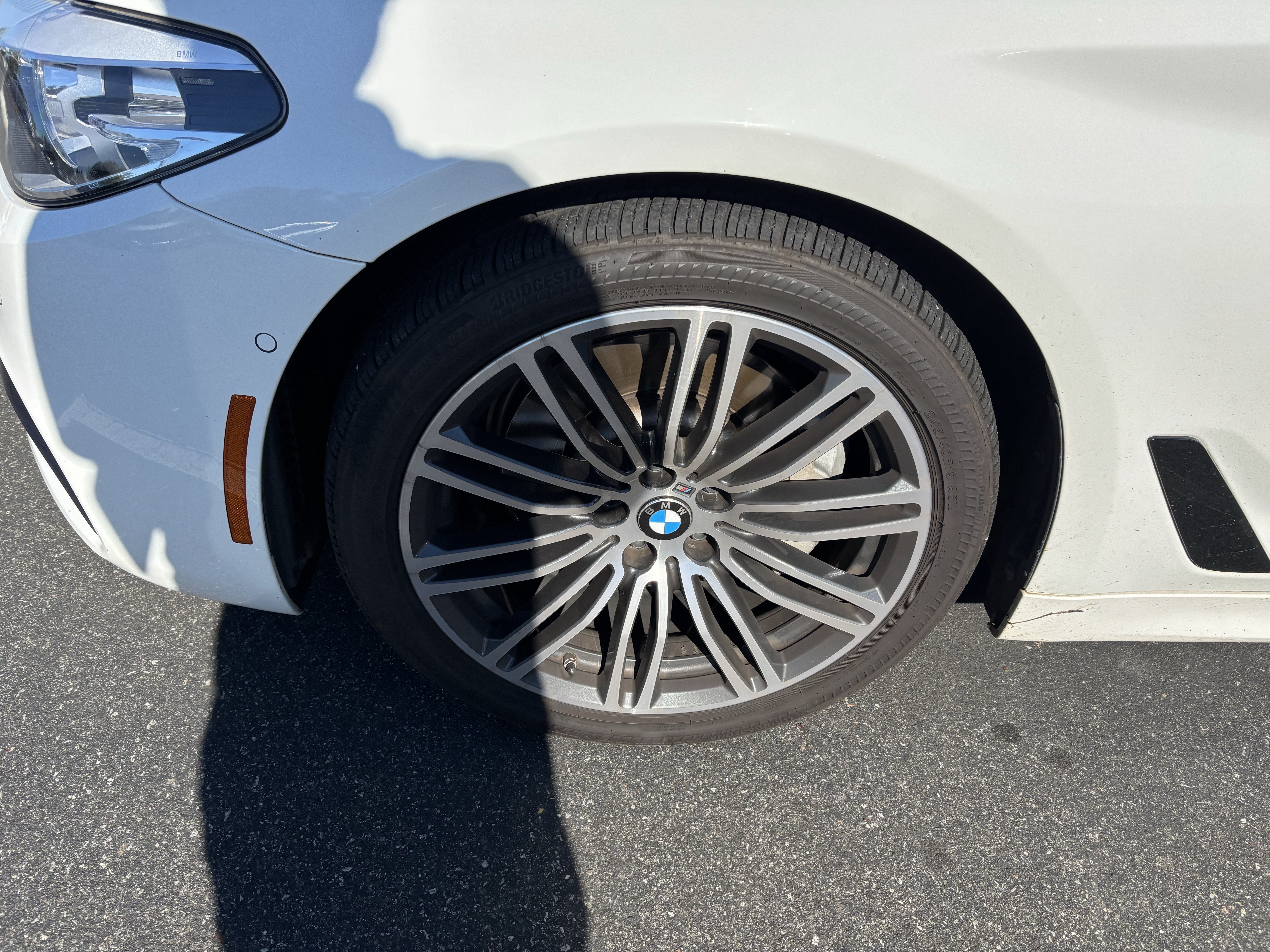 Used 2020 BMW 530i w/ M Sport Package RWD image 13