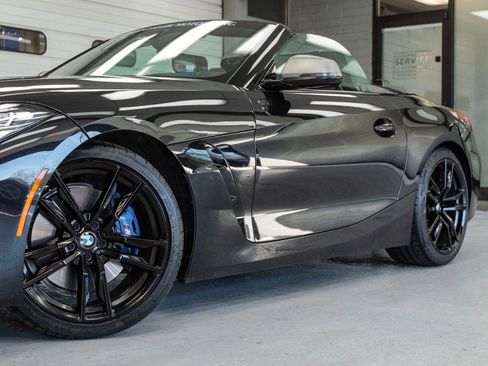 Used 2023 BMW Z4 M40i w/ Driving Assistance Package image 12