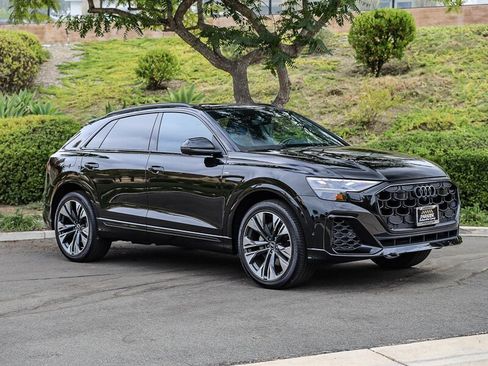 Used 2025 Audi Q8 Premium Plus AWD/4WD image 7